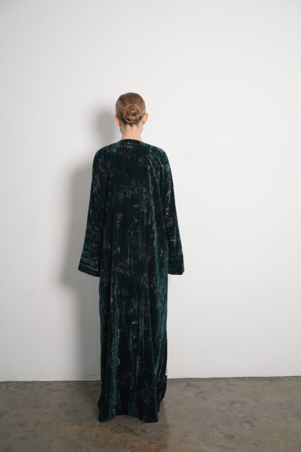 سندس (Sundus) – الحرير الأخضر الفاخر | Luxurious green silk - Image 4
