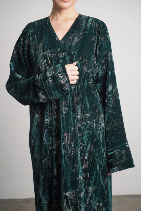 سندس (Sundus) – الحرير الأخضر الفاخر | Luxurious green silk - Image 5